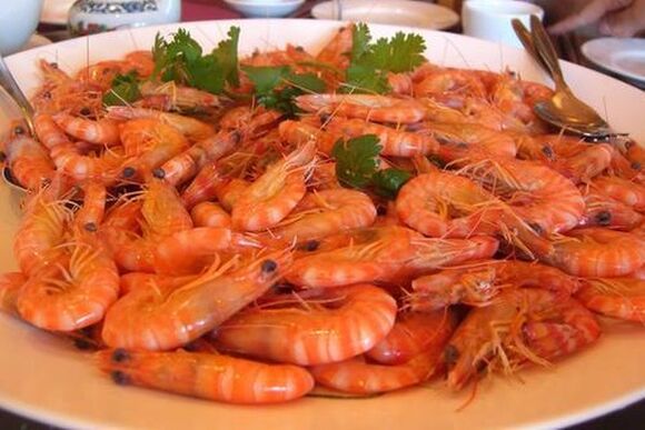 With erectile dysfunction, it is recommended to include shrimp in the diet of a man