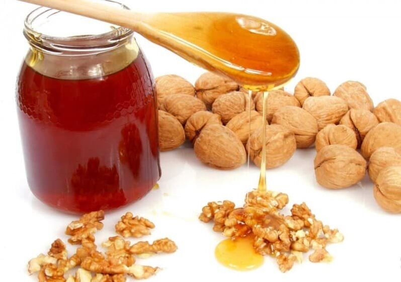 A mixture of honey and walnuts - a simple recipe that increases potency